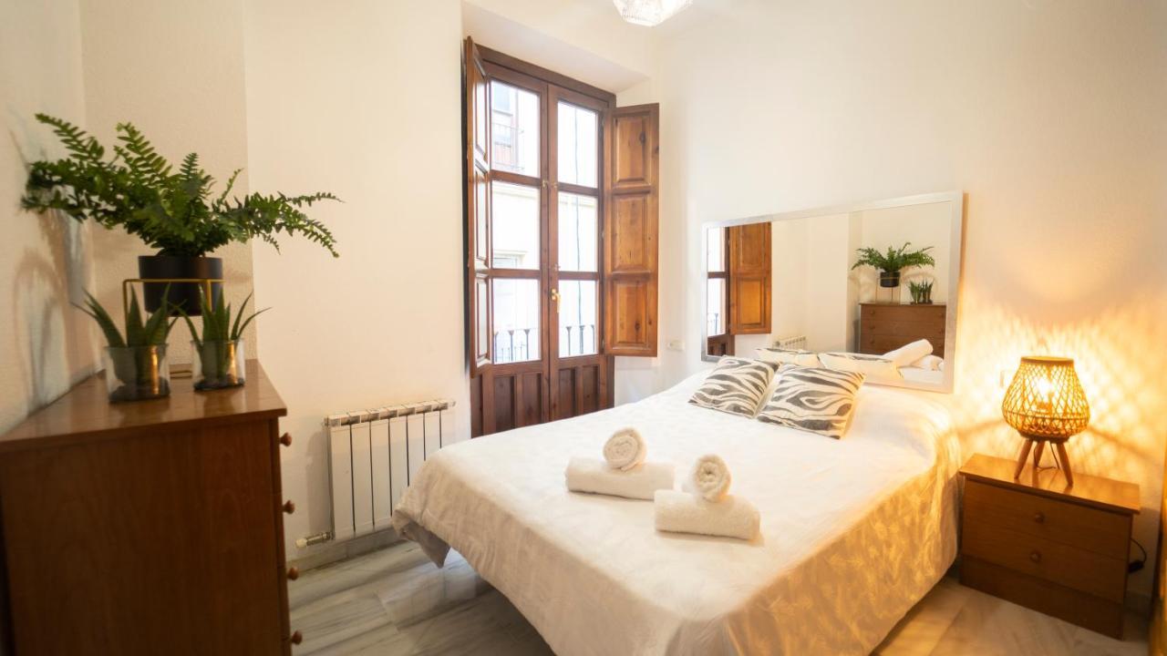 Bonito Y Acogedor Apartamento Pleno Centro Junto Catedral غرناطة المظهر الخارجي الصورة