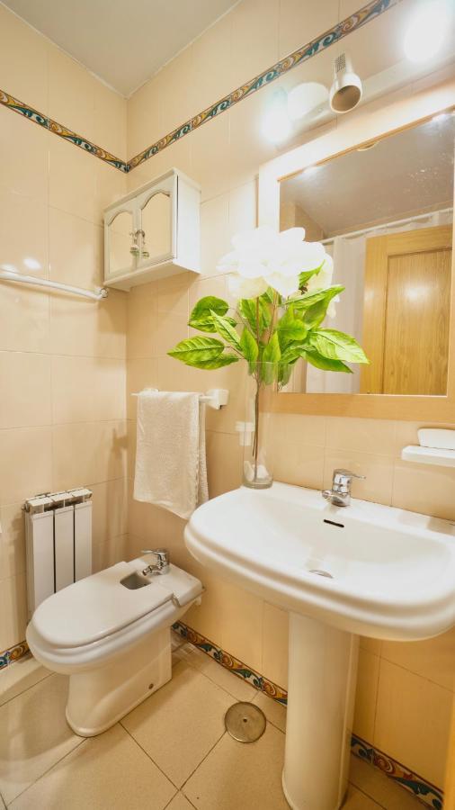 Bonito Y Acogedor Apartamento Pleno Centro Junto Catedral غرناطة المظهر الخارجي الصورة